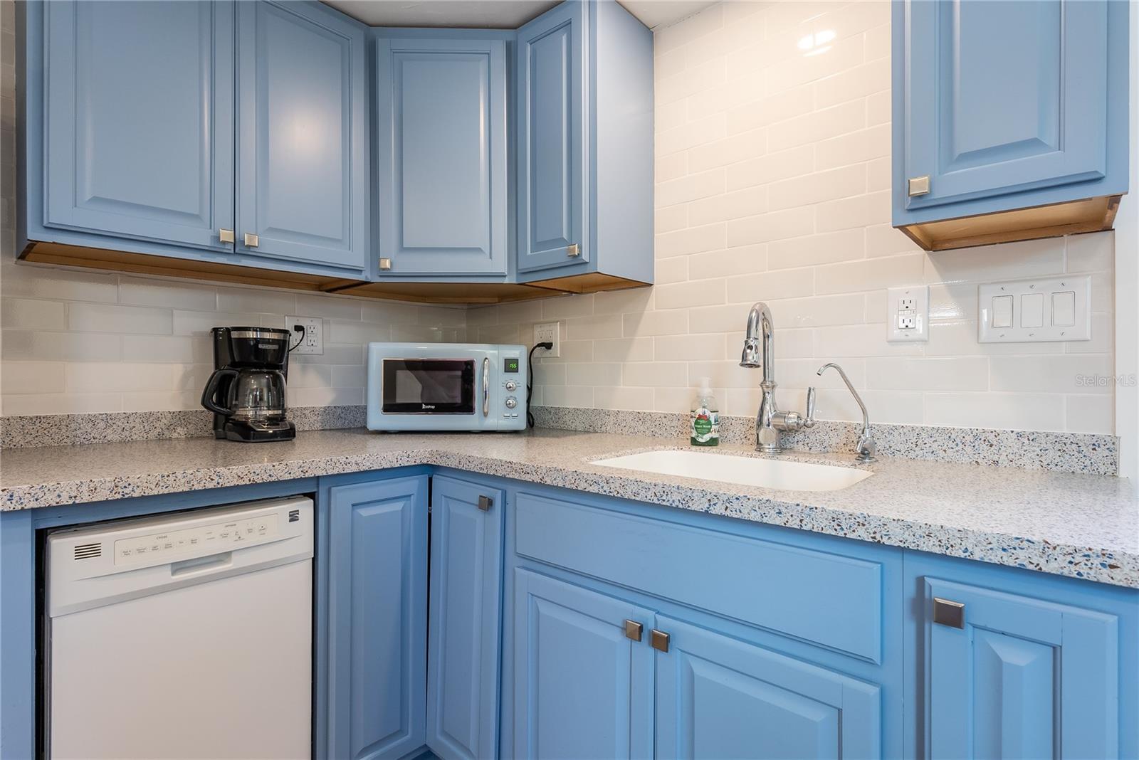 Image 10 of 18 For 2311 Waldemere Street B