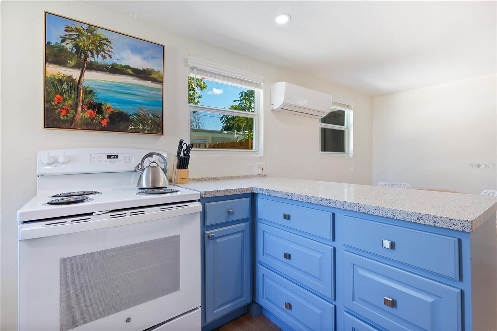 Image 11 of 18 For 2311 Waldemere Street B
