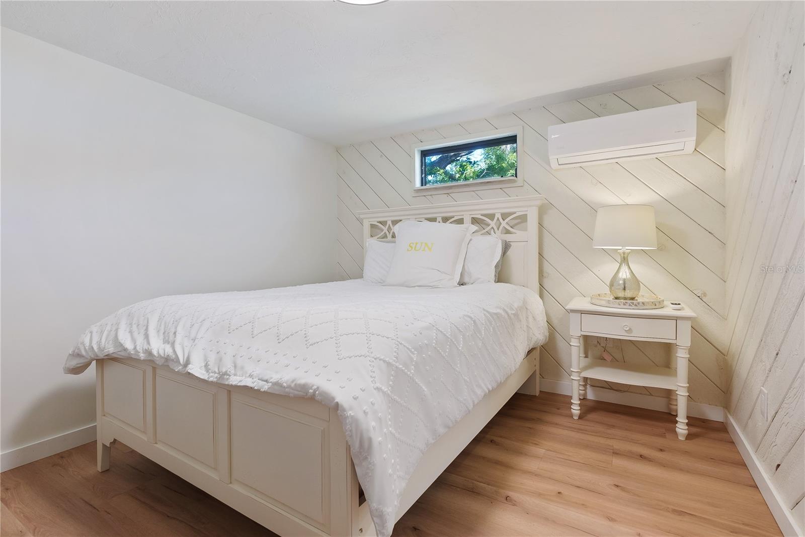 Image 14 of 18 For 2311 Waldemere Street B