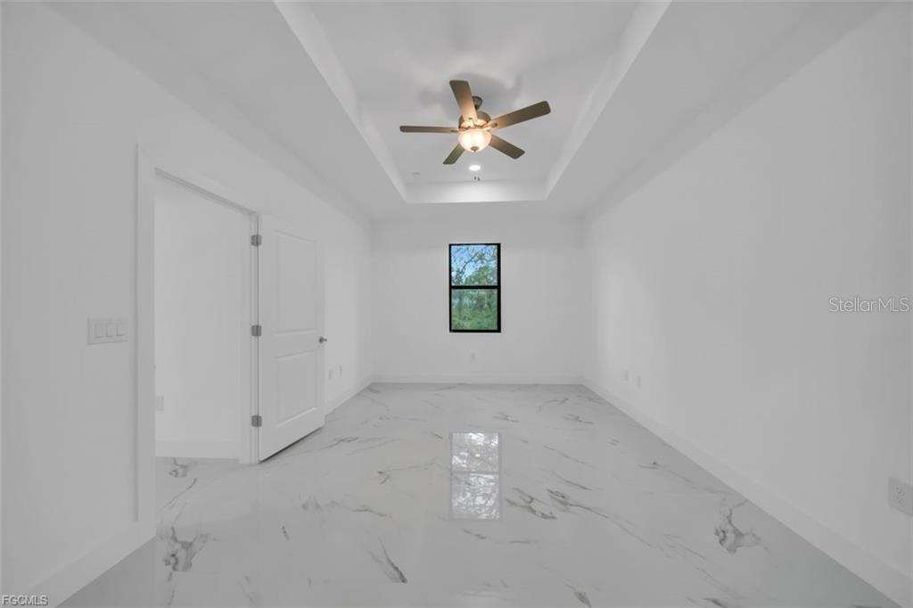 Image 25 of 39 For 224 Lomax Avenue S