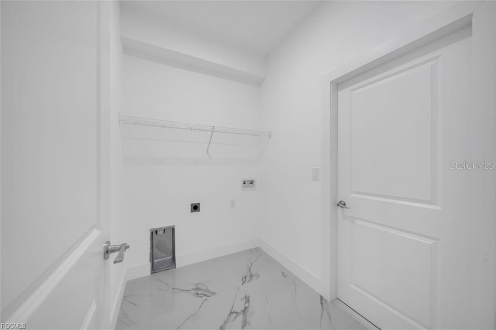 Image 30 of 39 For 224 Lomax Avenue S
