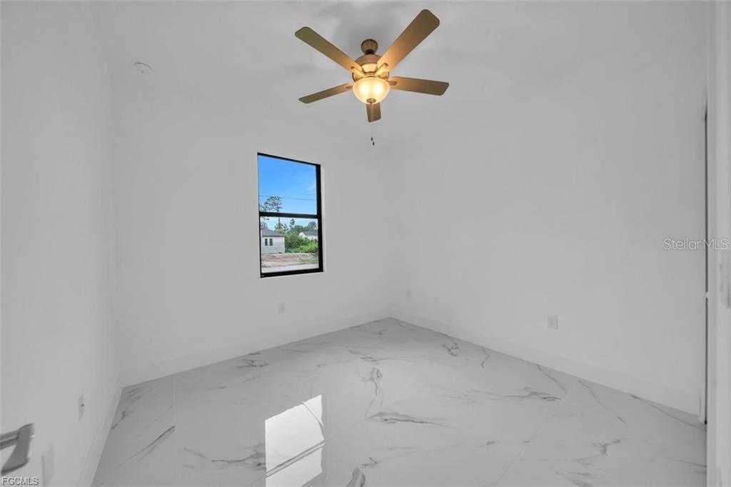 Image 6 of 39 For 224 Lomax Avenue S