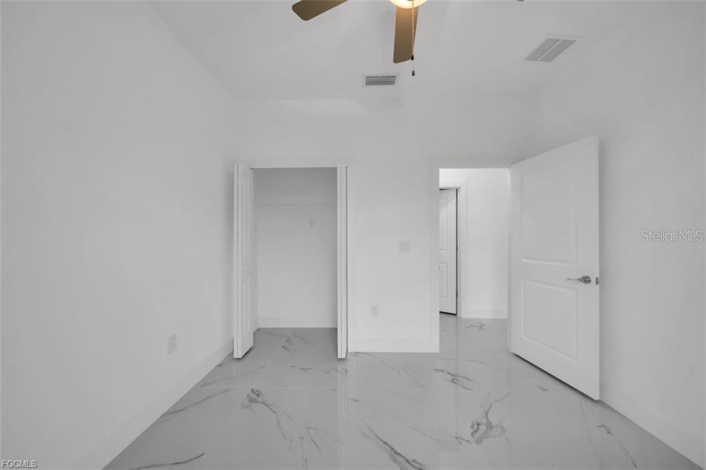 Image 7 of 39 For 224 Lomax Avenue S