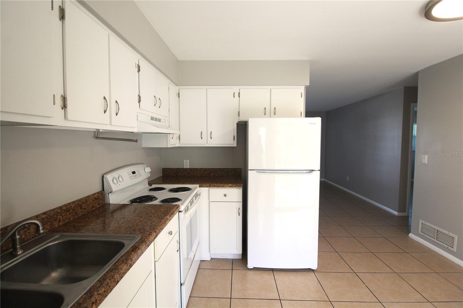 Image 2 of 14 For 474 Briarwood Road