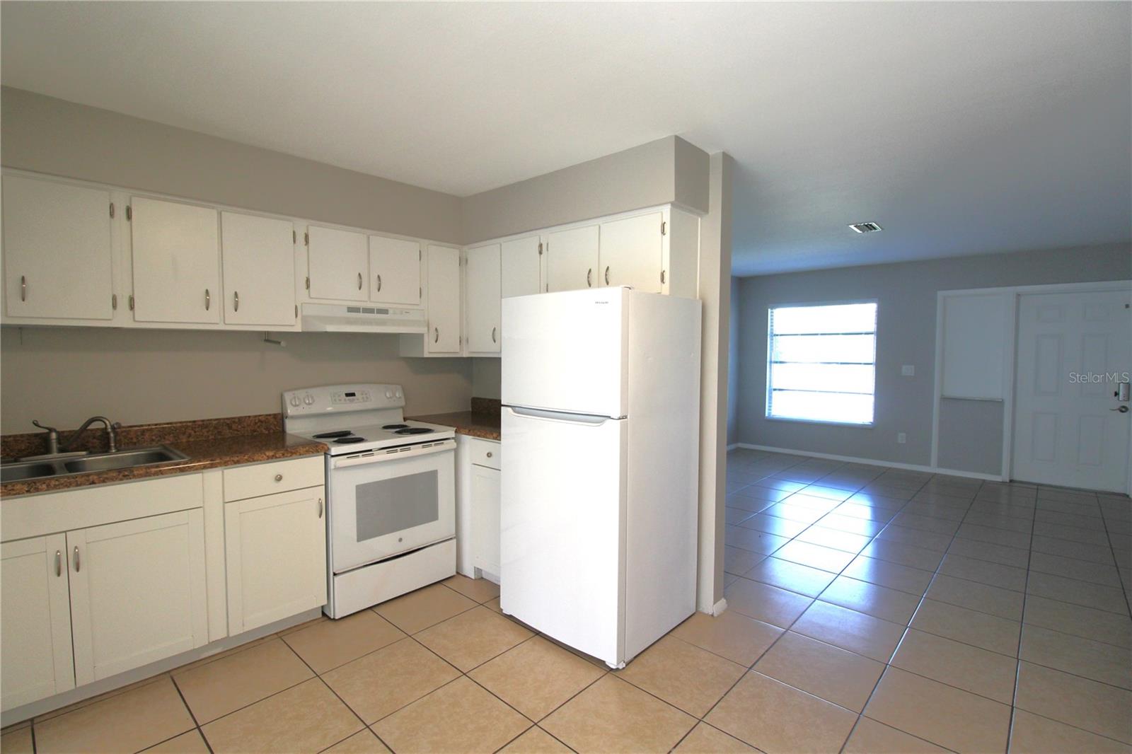 Image 3 of 14 For 474 Briarwood Road