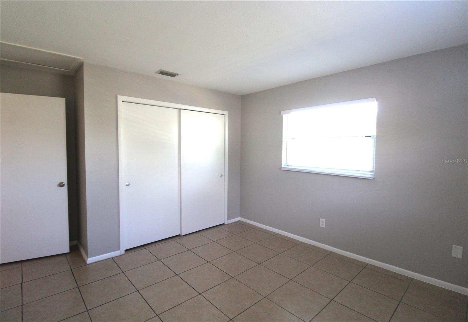 Image 7 of 14 For 474 Briarwood Road