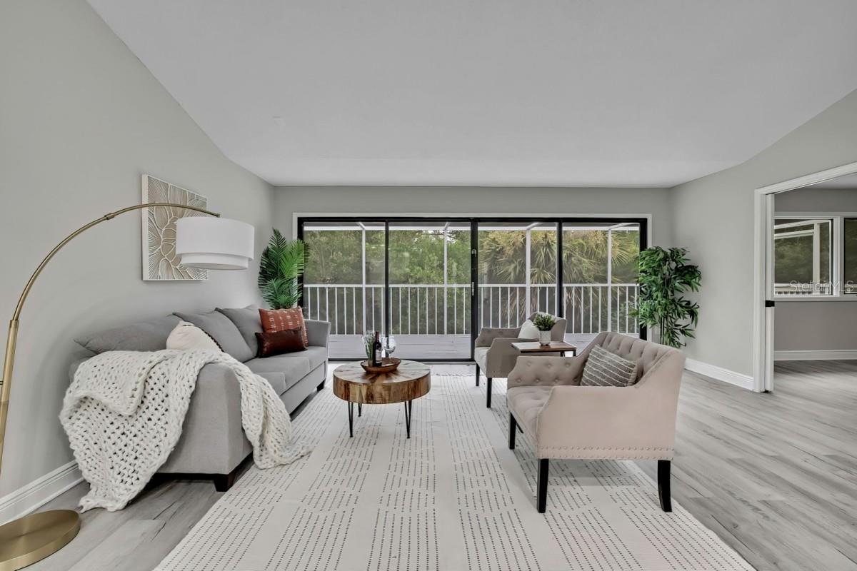 Image 11 of 47 For 1036 Lake Avoca Drive