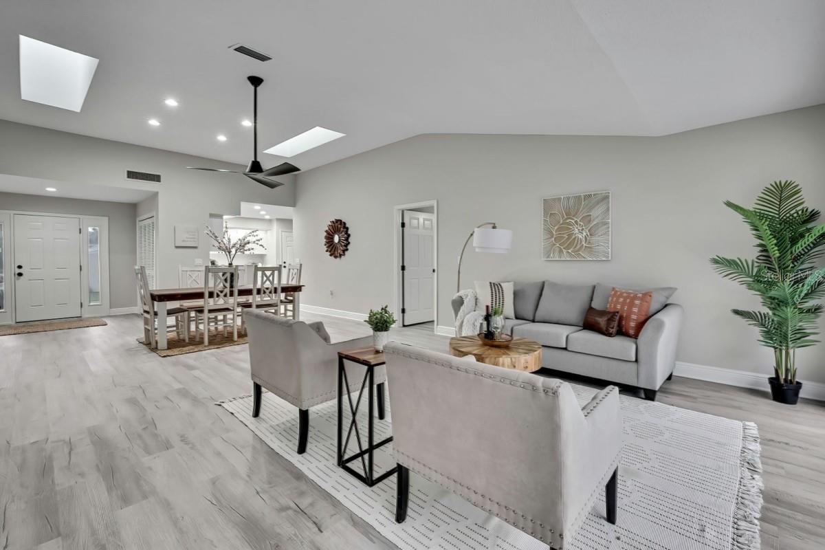 Image 13 of 47 For 1036 Lake Avoca Drive