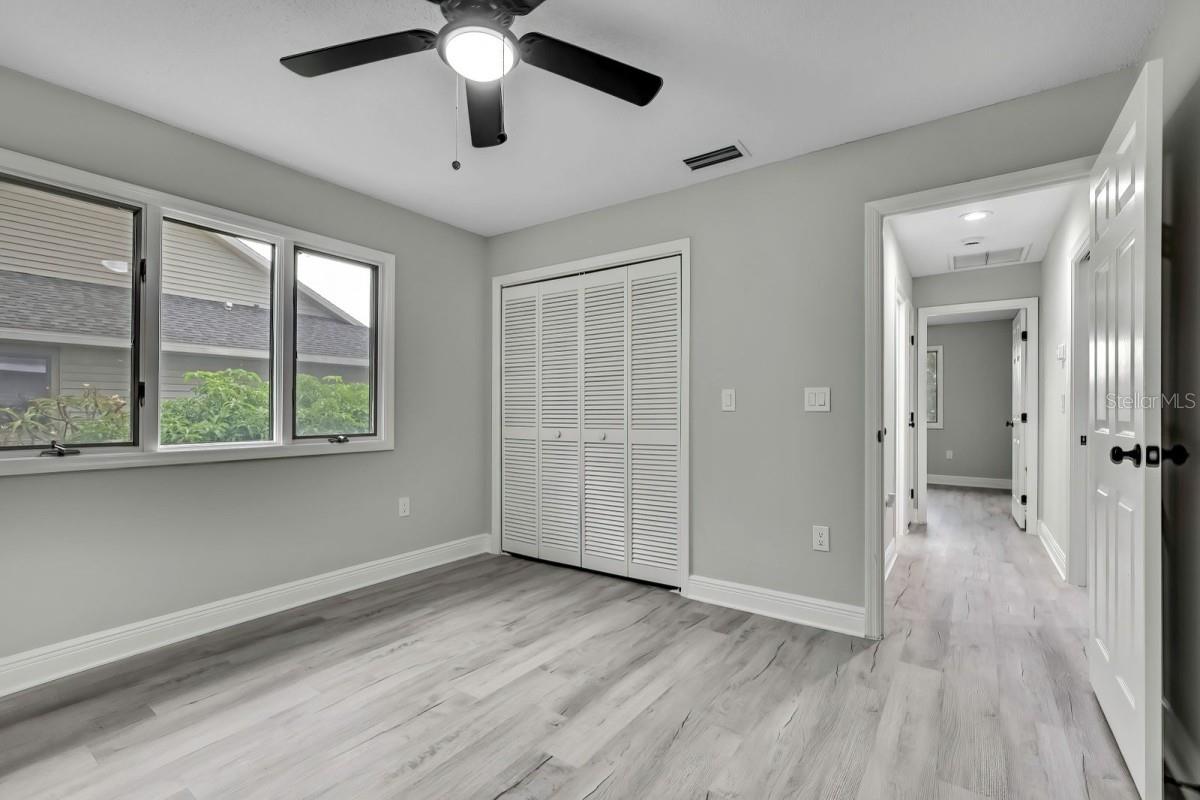 Image 33 of 47 For 1036 Lake Avoca Drive
