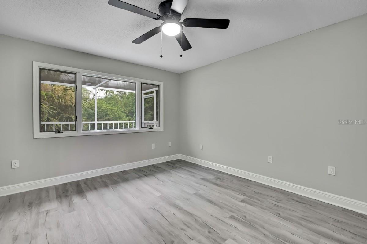 Image 39 of 47 For 1036 Lake Avoca Drive