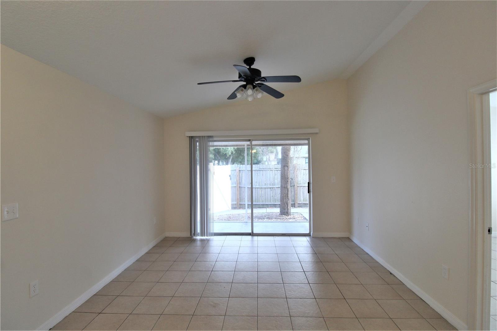 Image 5 of 12 For 867 Ponder Avenue