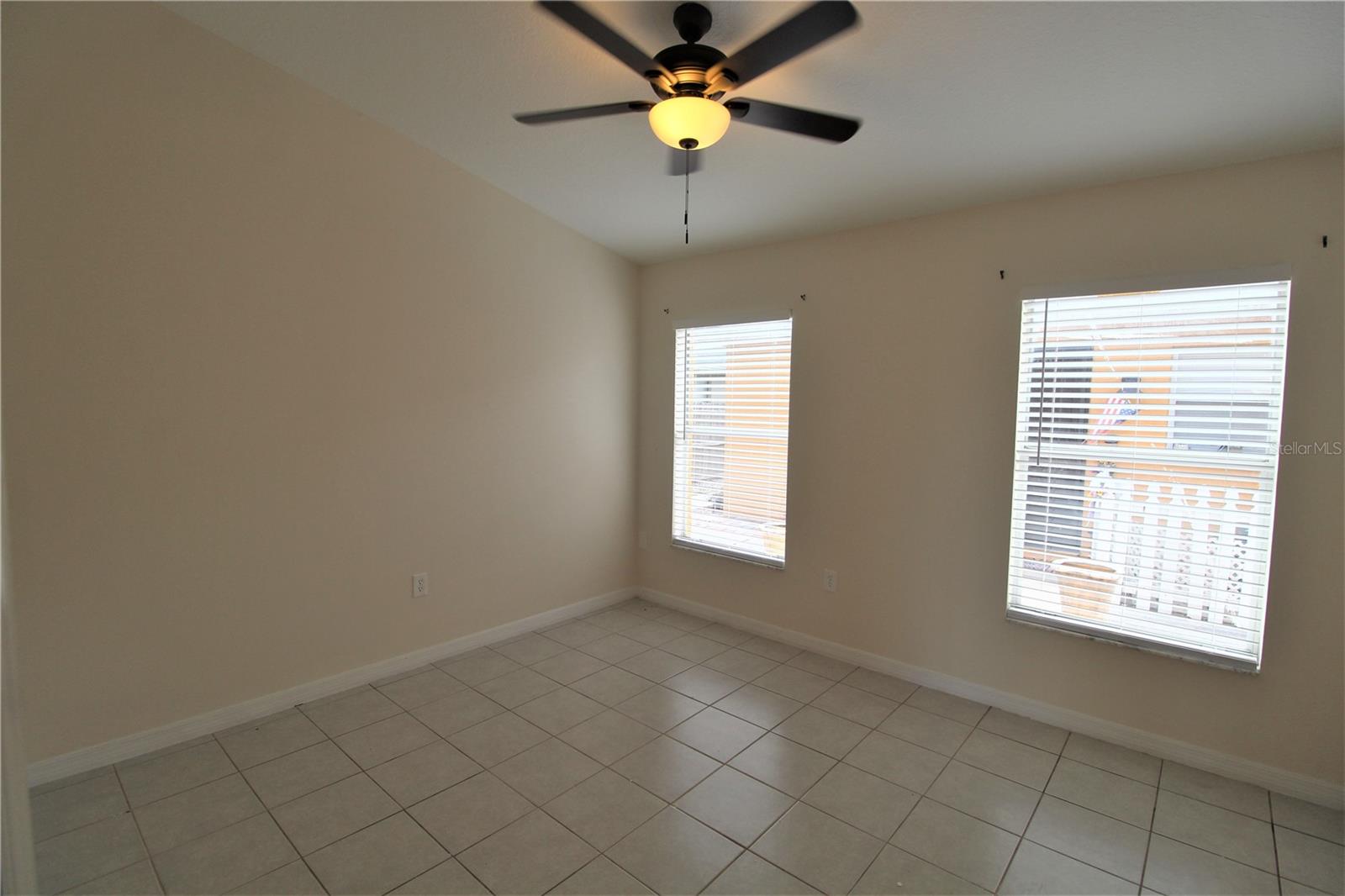 Image 7 of 12 For 867 Ponder Avenue
