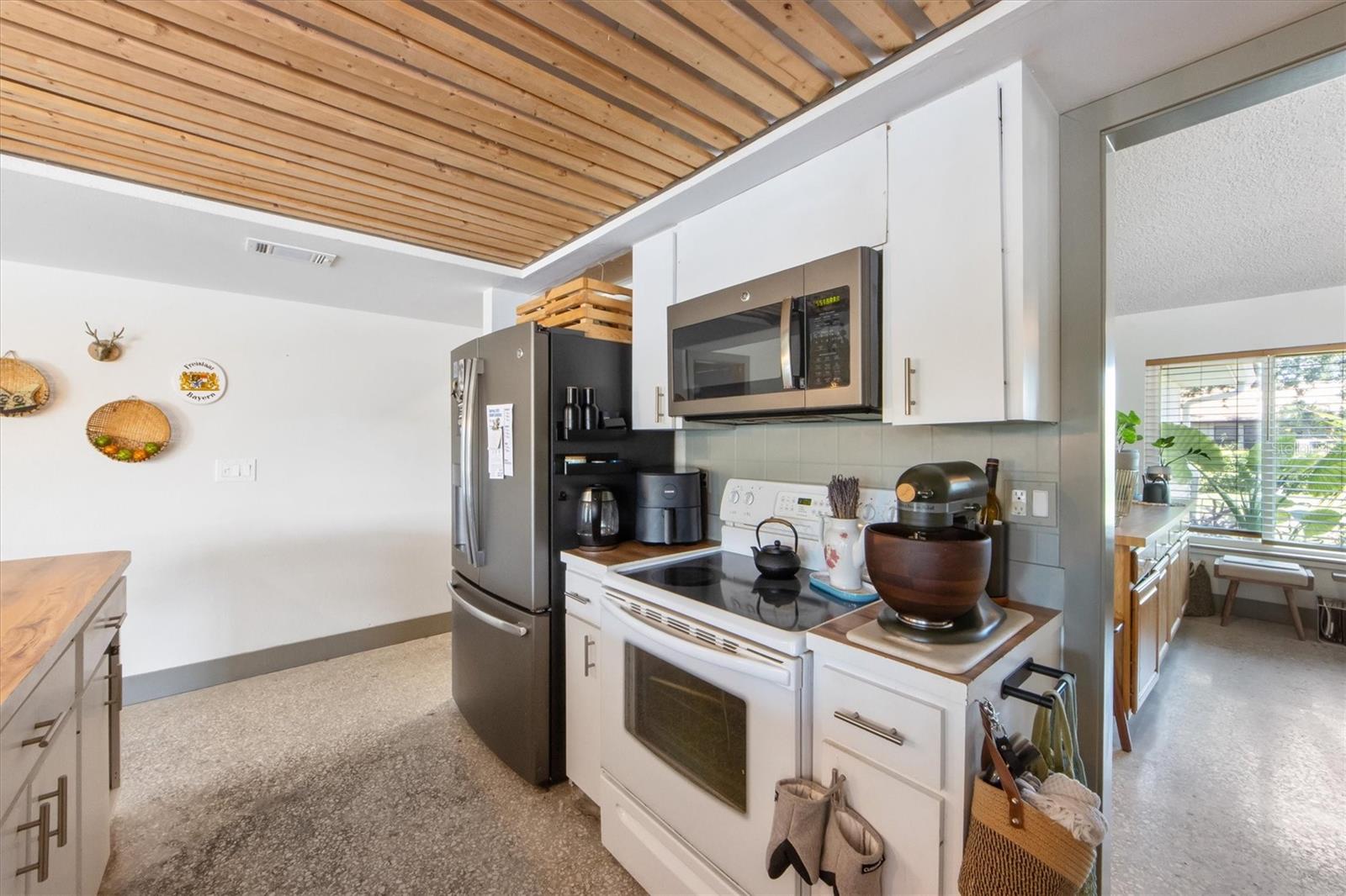 Image 8 of 32 For 311 70th Street Nw