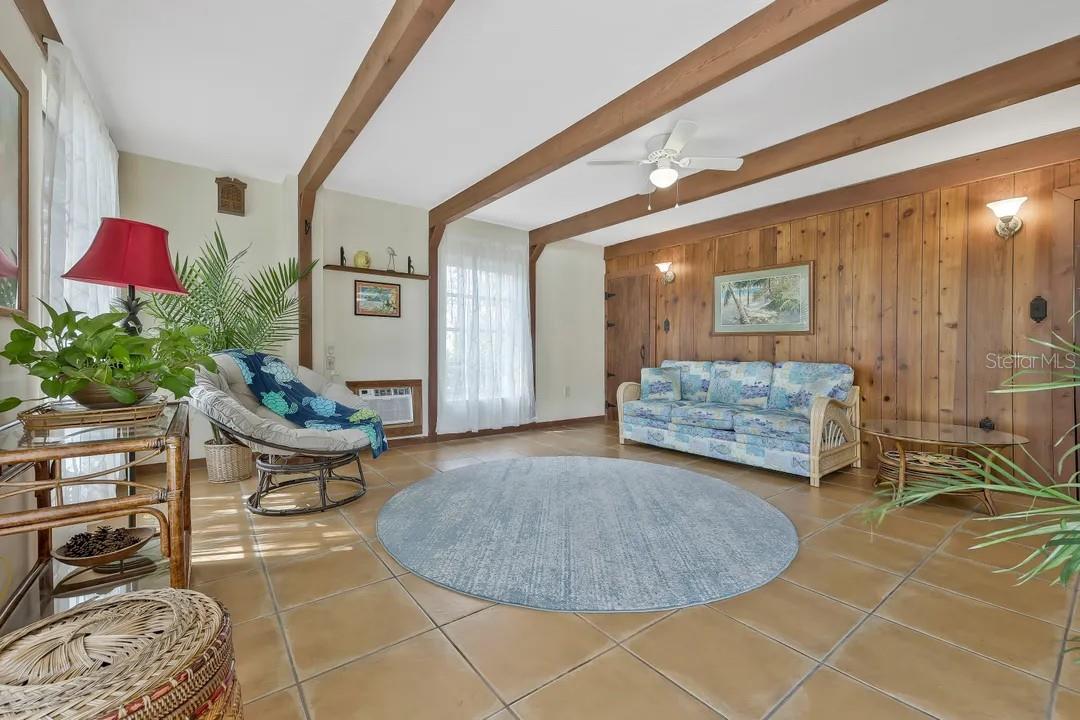 Image 10 of 52 For 417 Shore Road