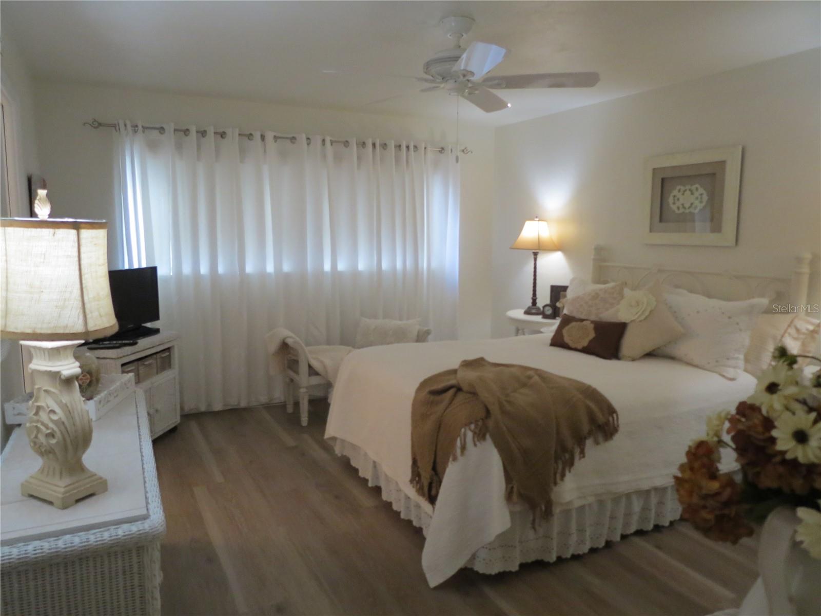 Image 11 of 16 For 615 Palm Avenue 4
