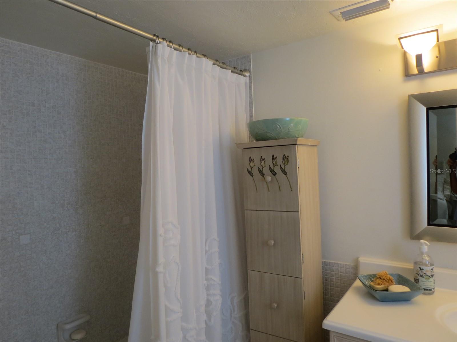 Image 13 of 16 For 615 Palm Avenue 4