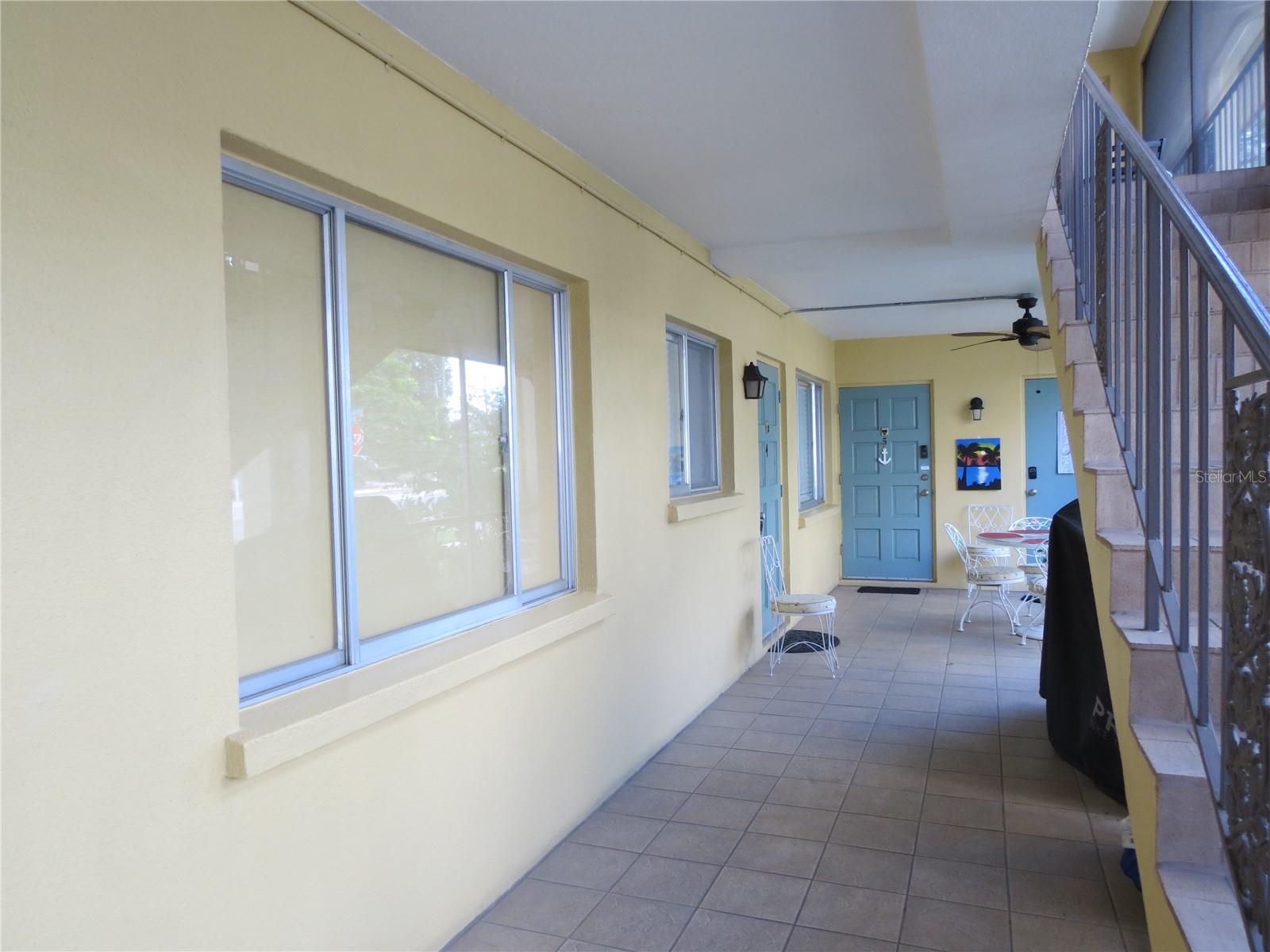 Image 3 of 16 For 615 Palm Avenue 4