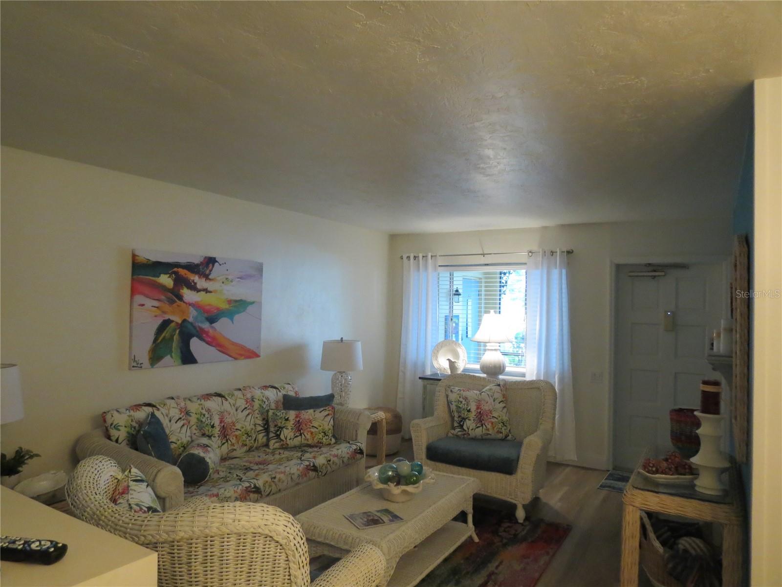 Image 7 of 16 For 615 Palm Avenue 4