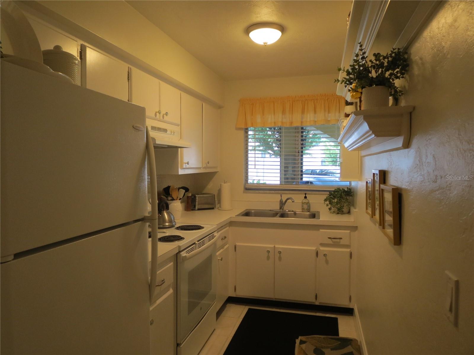 Image 9 of 16 For 615 Palm Avenue 4
