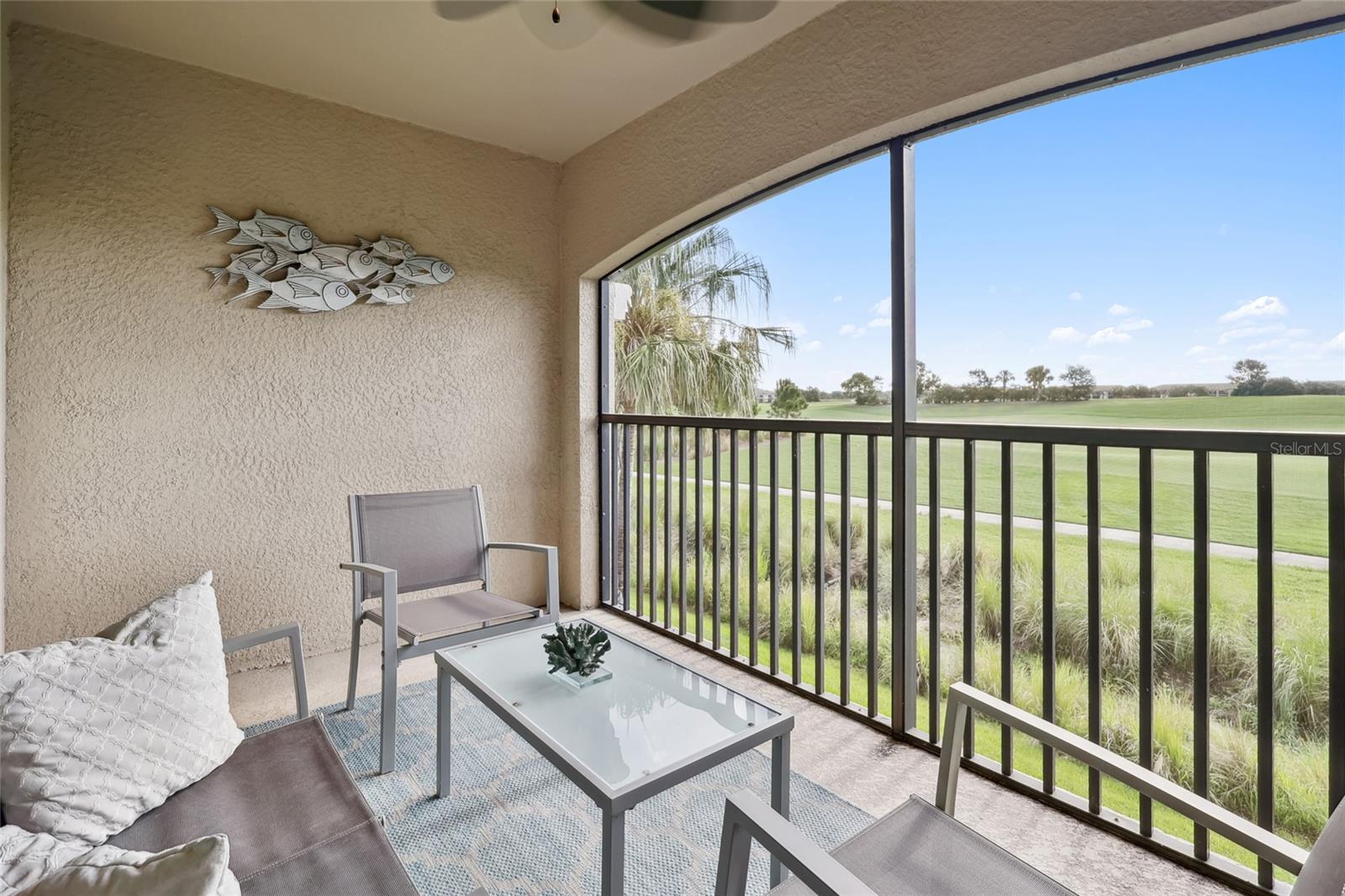 Listing photo id 18 for 5528 Palmer Circle 203