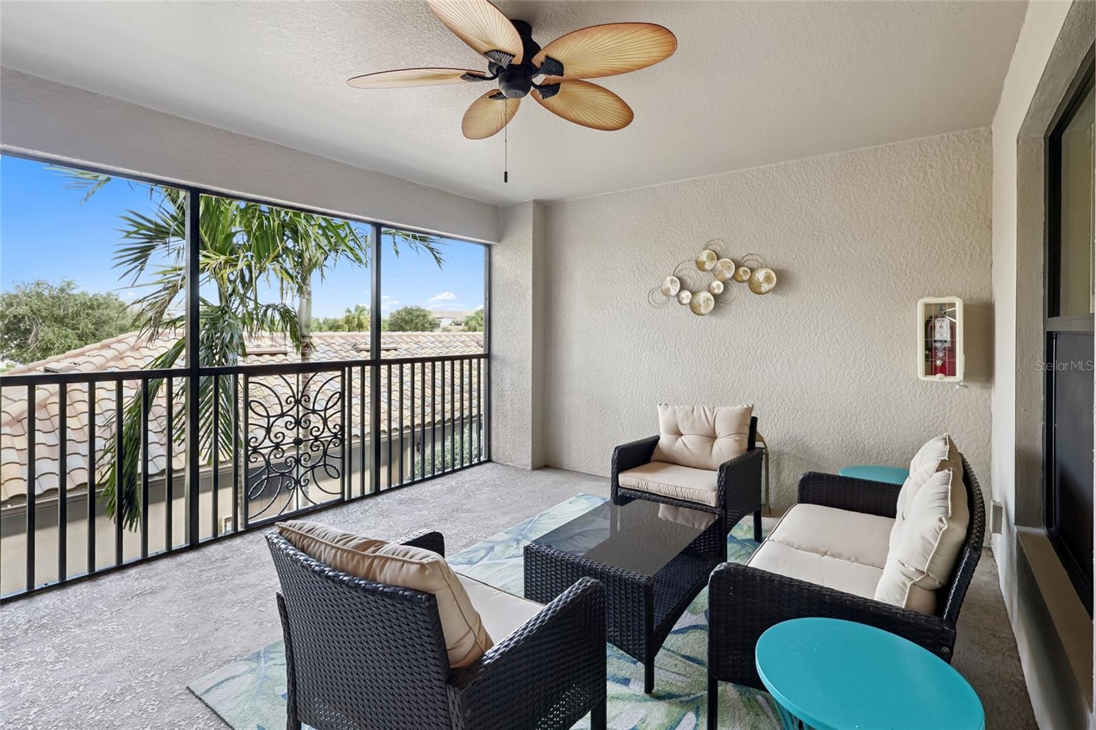 Listing photo id 19 for 5528 Palmer Circle 203