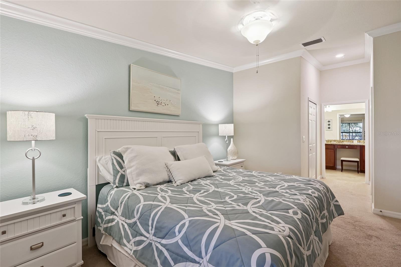 Listing photo id 21 for 5528 Palmer Circle 203