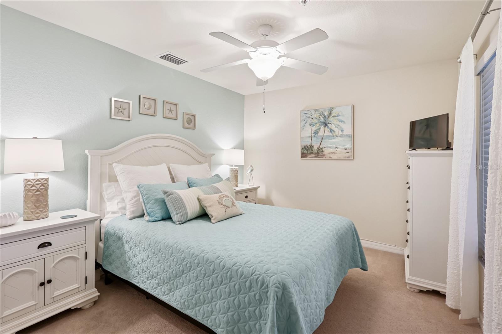 Listing photo id 27 for 5528 Palmer Circle 203