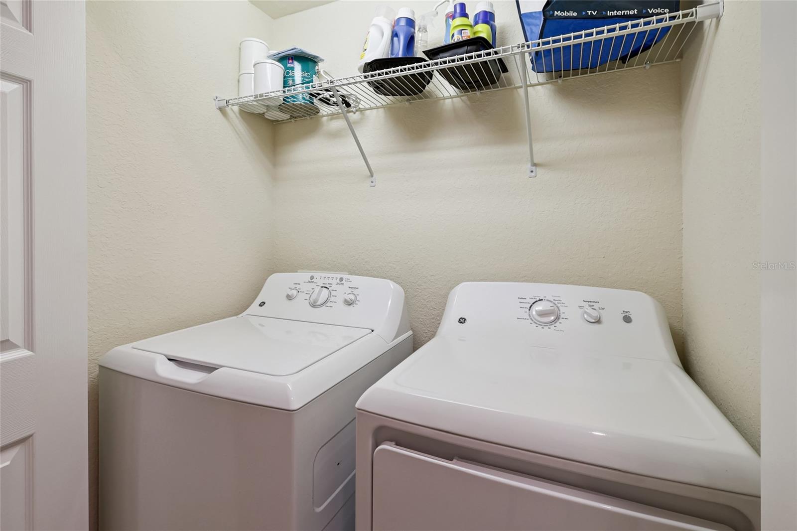 Listing photo id 31 for 5528 Palmer Circle 203
