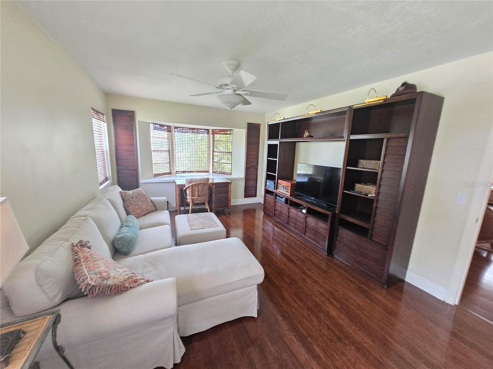 Image 16 of 24 For 4523 Independence Drive