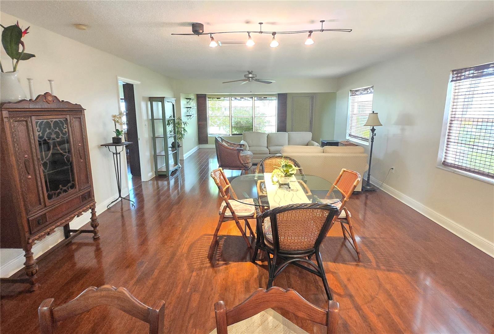 Image 9 of 24 For 4523 Independence Drive