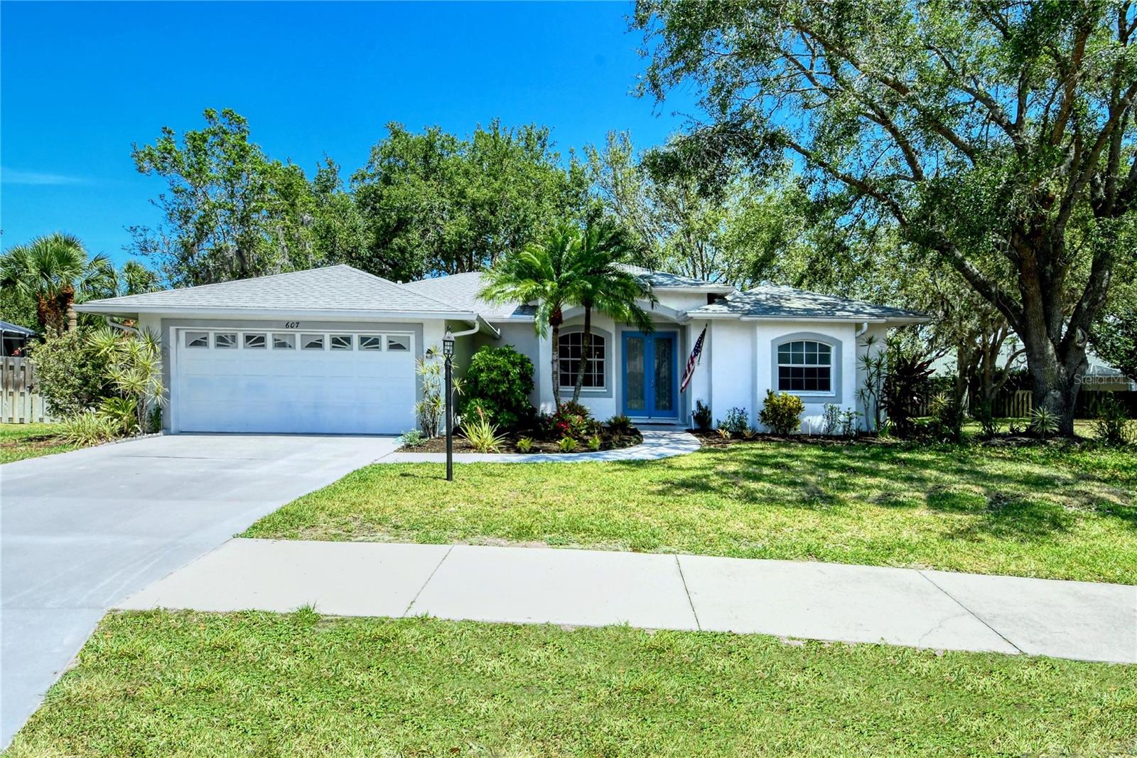 Image 43 of 45 For 607 Oak River Court