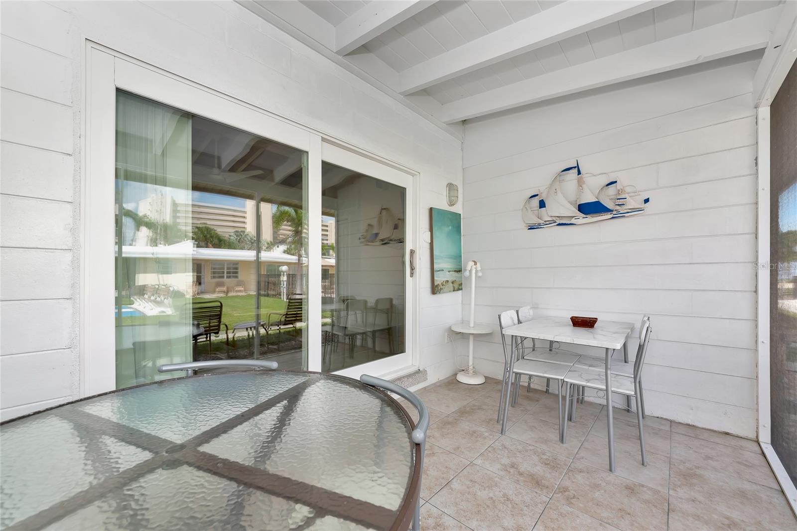 Image 25 of 68 For 6006 Midnight Pass Road 51