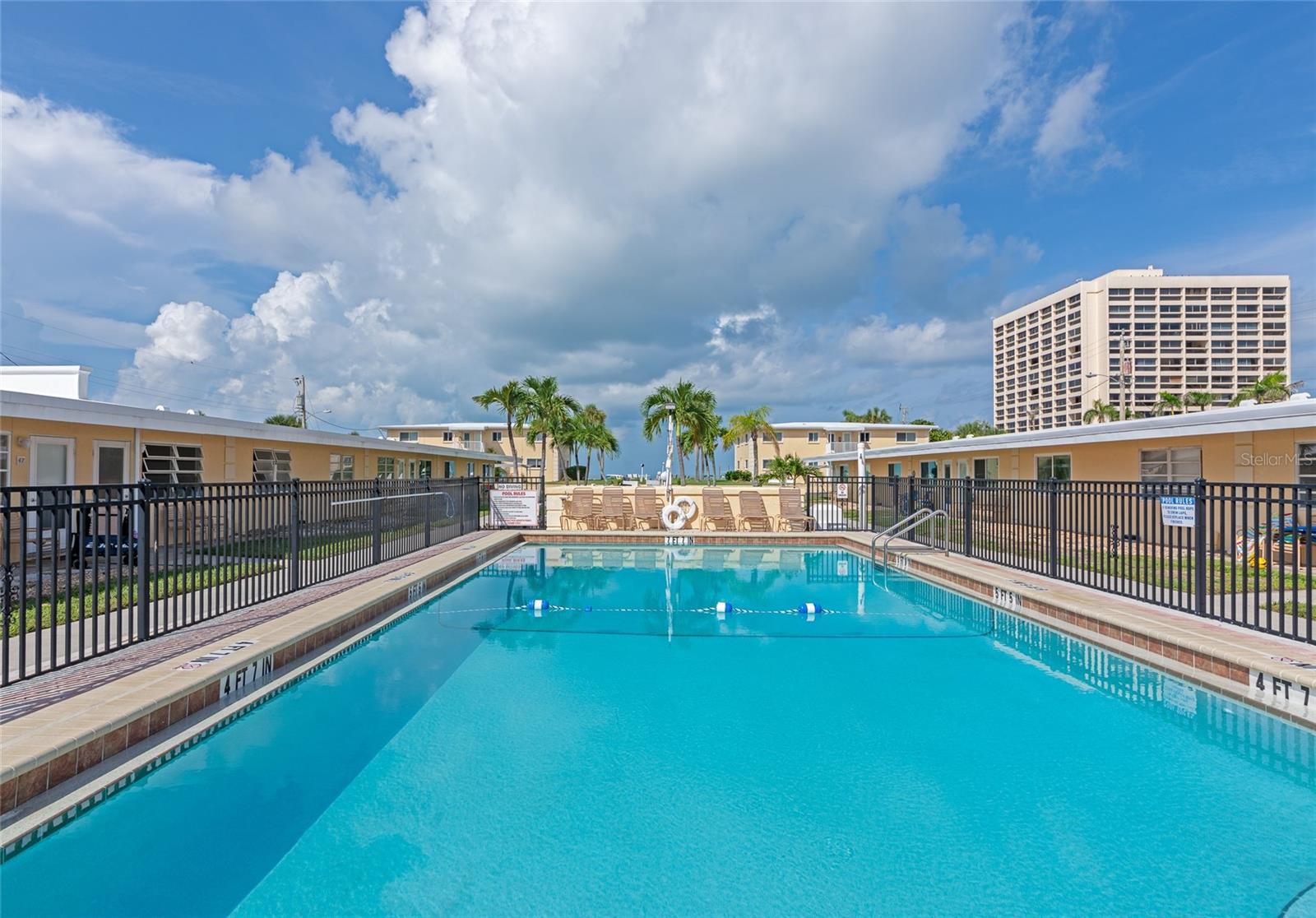 Image 38 of 68 For 6006 Midnight Pass Road 51