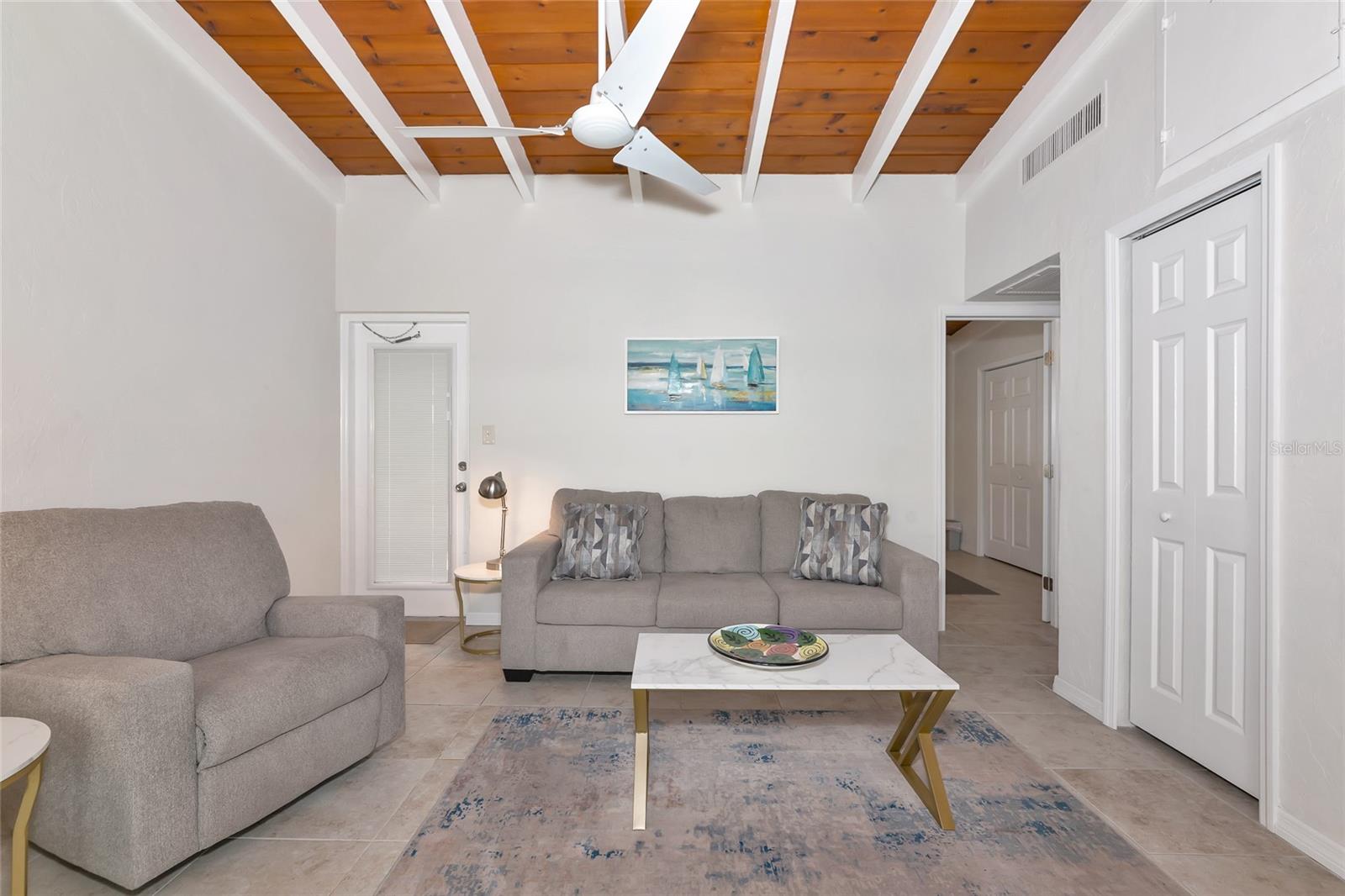 Image 4 of 68 For 6006 Midnight Pass Road 51