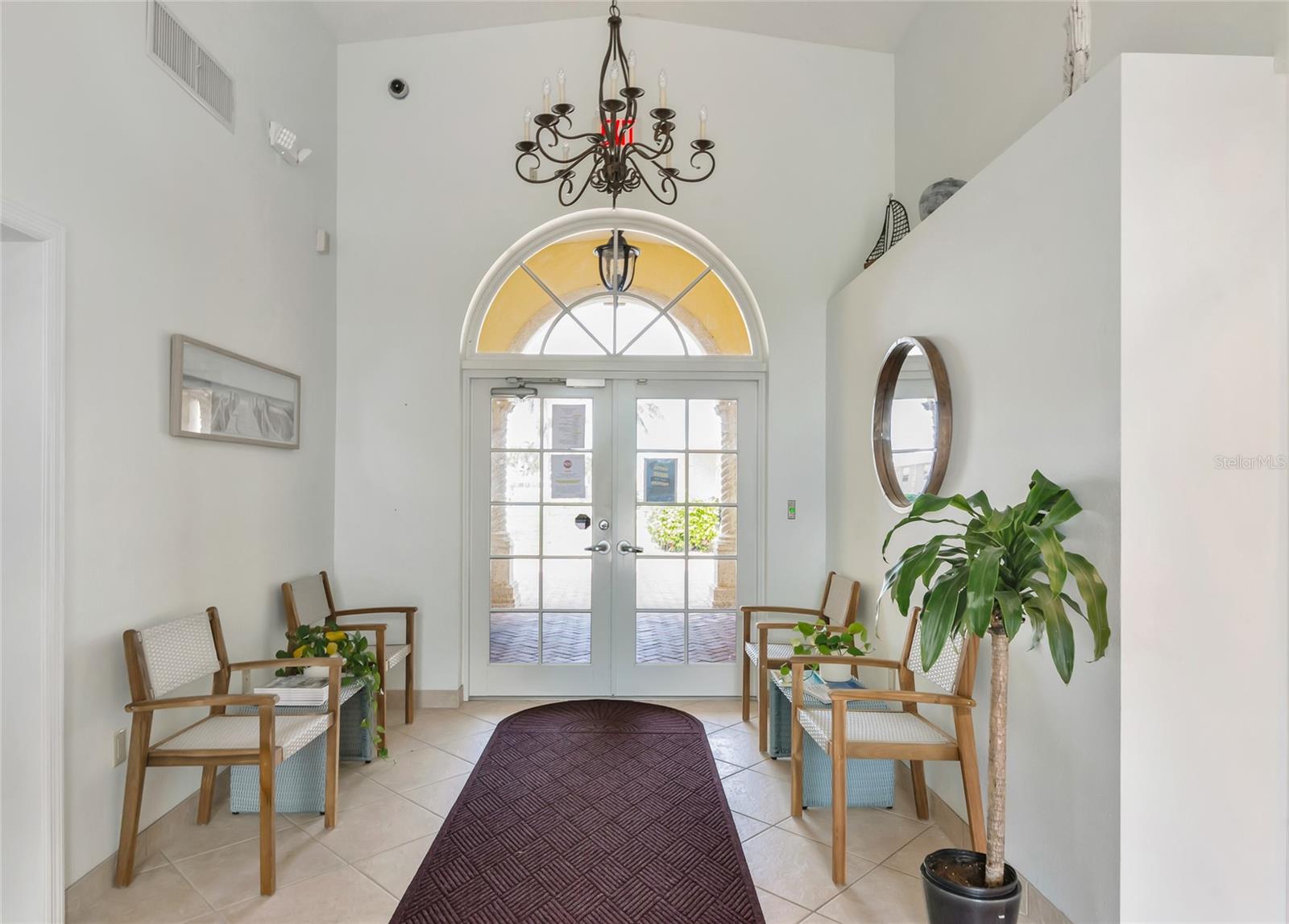 Image 51 of 68 For 6006 Midnight Pass Road 51