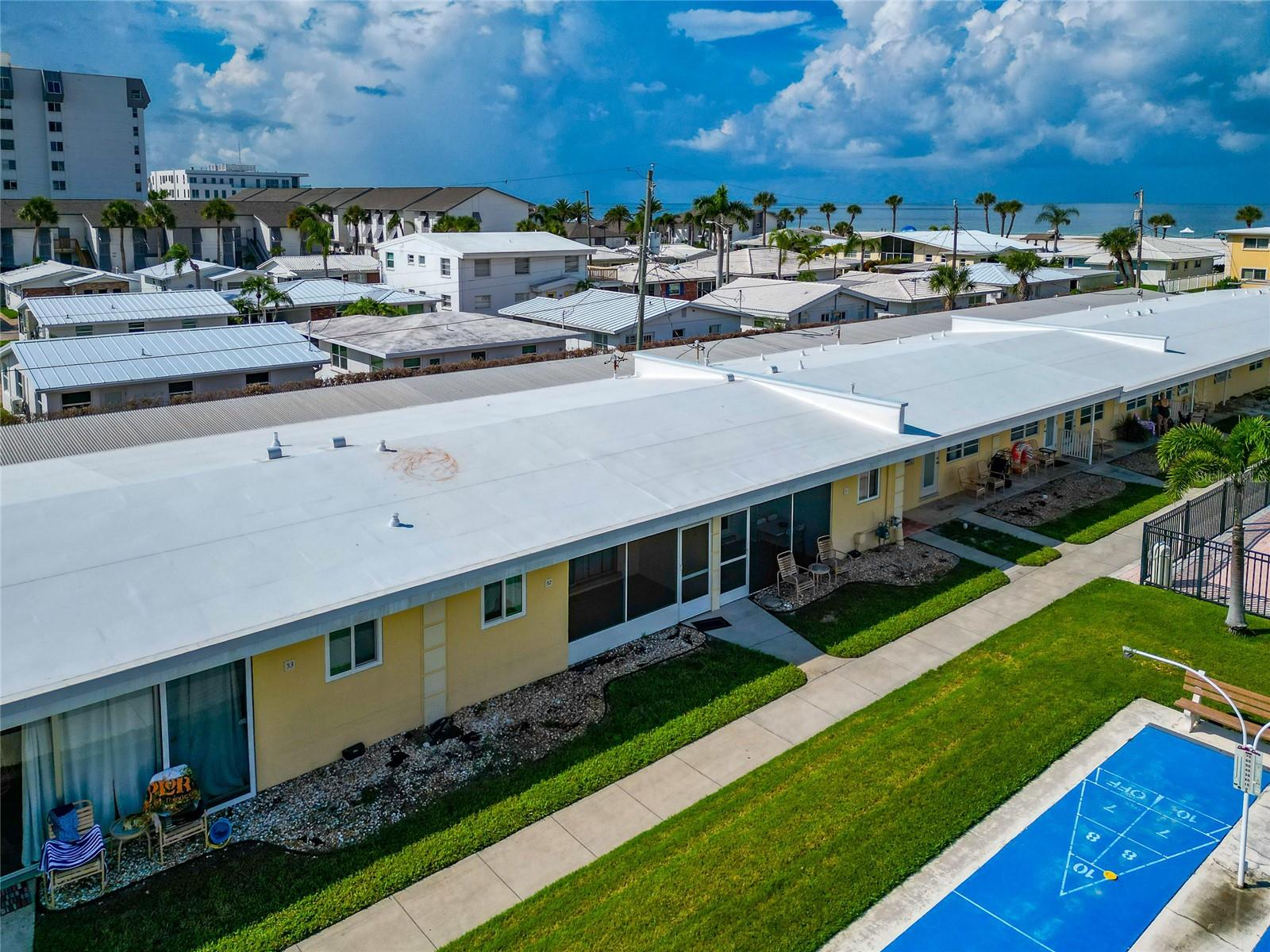 Image 54 of 68 For 6006 Midnight Pass Road 51