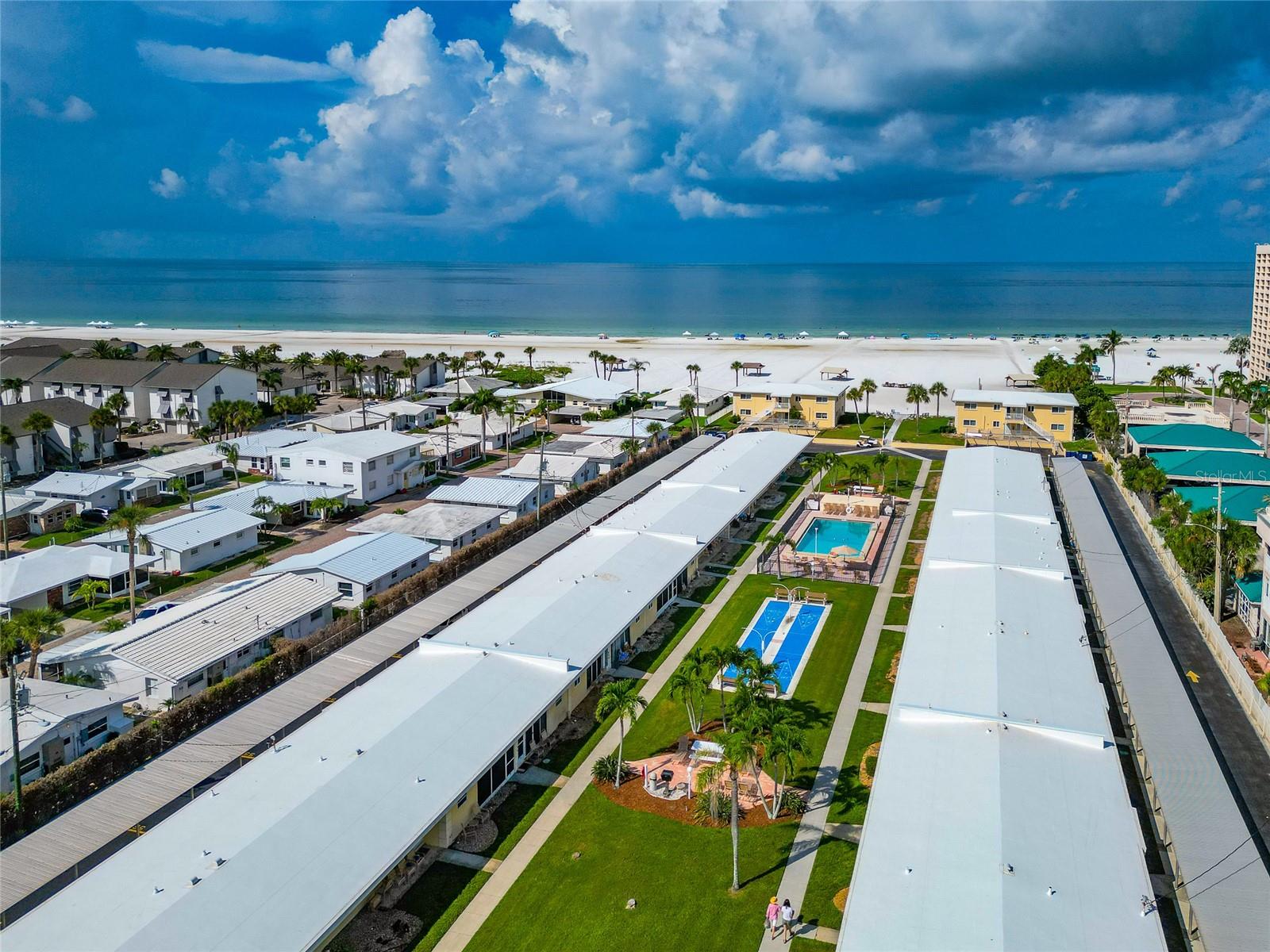 Image 58 of 68 For 6006 Midnight Pass Road 51