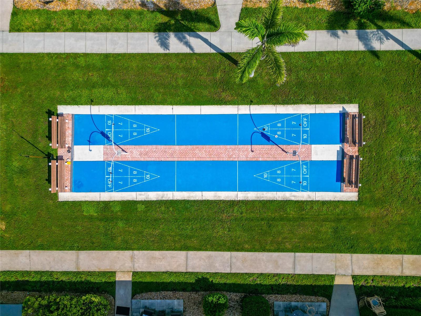 Image 61 of 68 For 6006 Midnight Pass Road 51