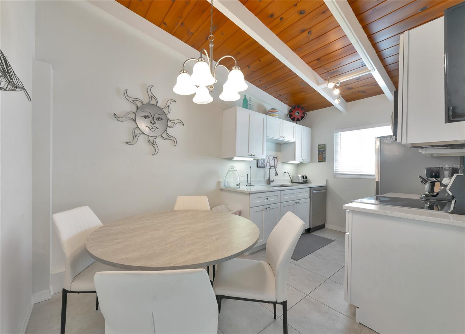 Image 7 of 68 For 6006 Midnight Pass Road 51