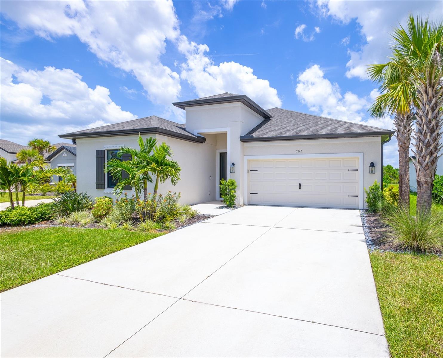 Image 2 of 61 For 5612 Blue Reef Place