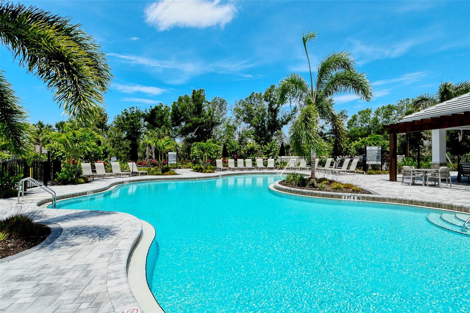 Image 46 of 61 For 5612 Blue Reef Place