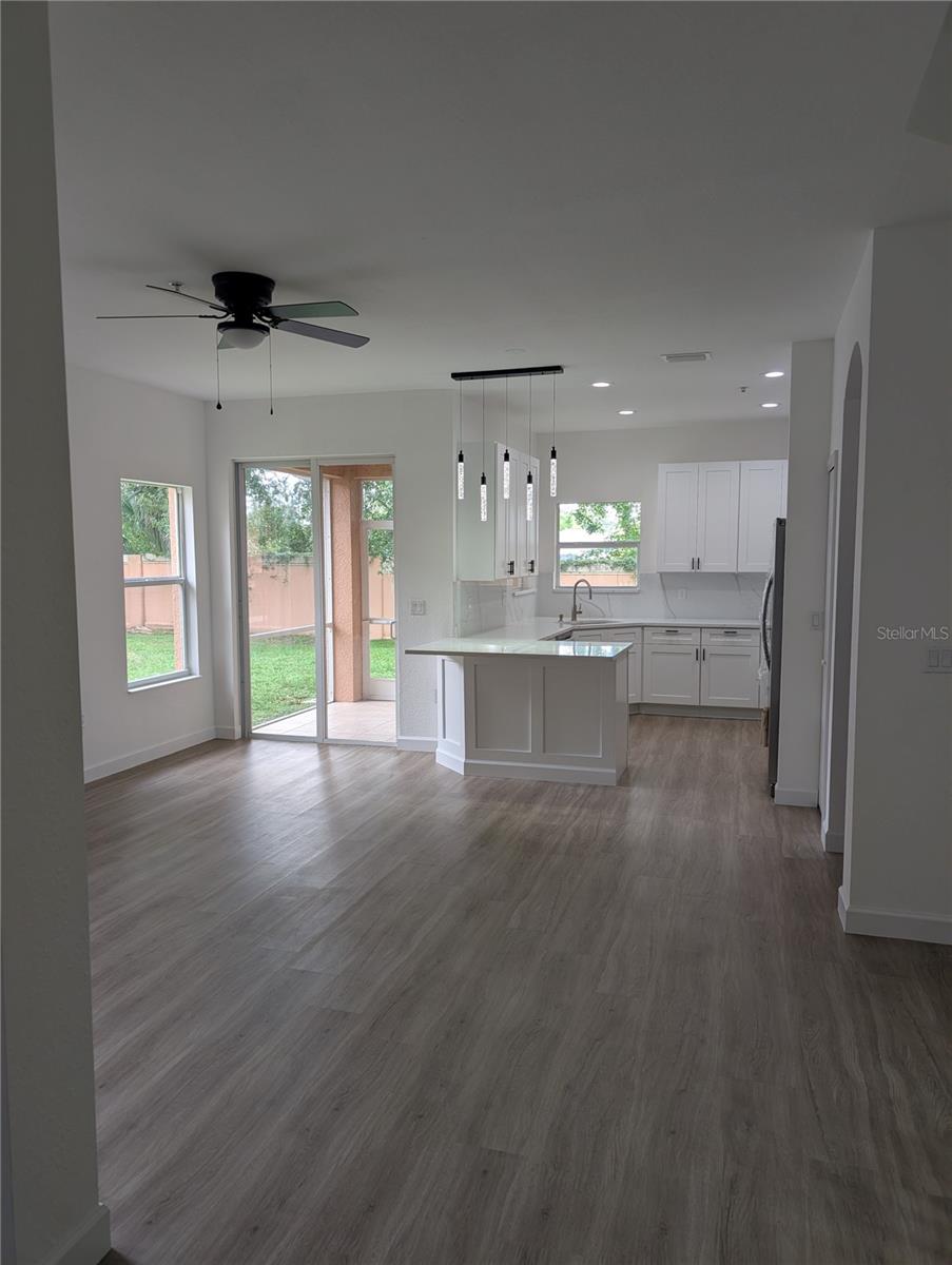Image 9 of 27 For 4721 1st Avenue E
