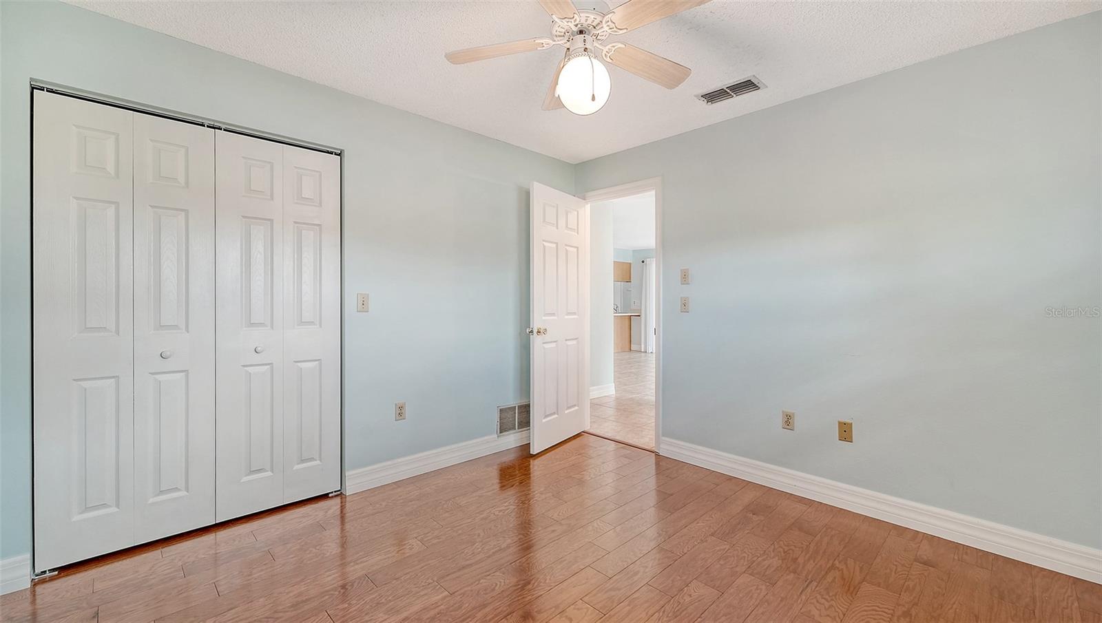 Image 15 of 26 For 1402 Palmwood Drive