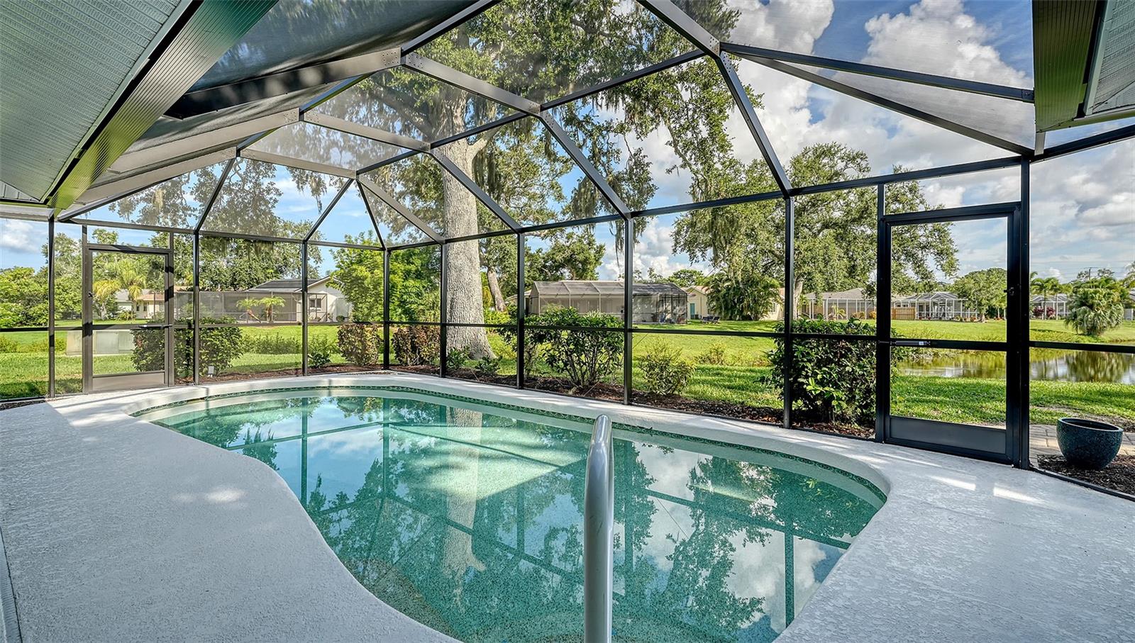 Image 22 of 26 For 1402 Palmwood Drive