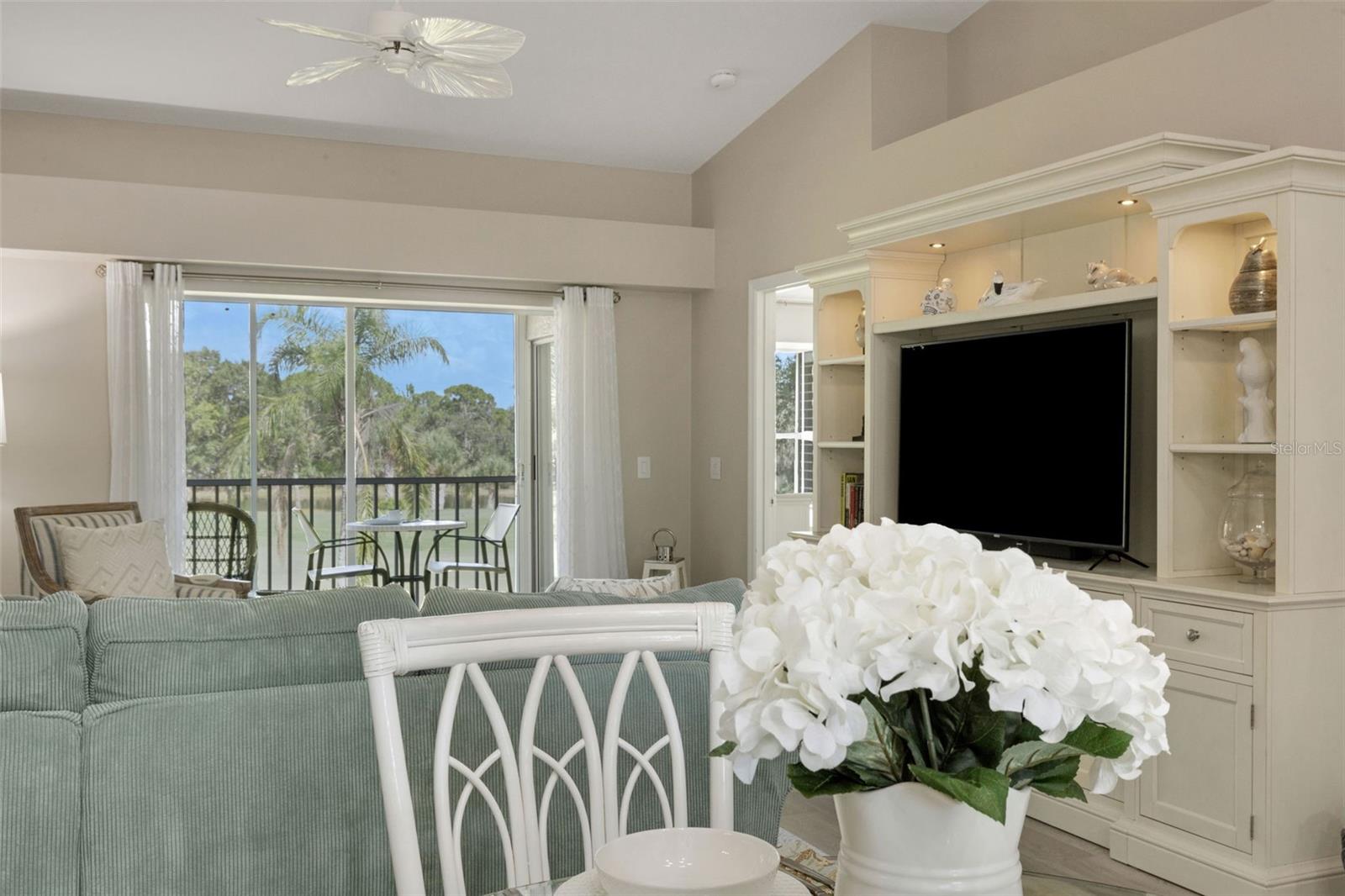 Image 16 of 92 For 8921 Veranda Way 325