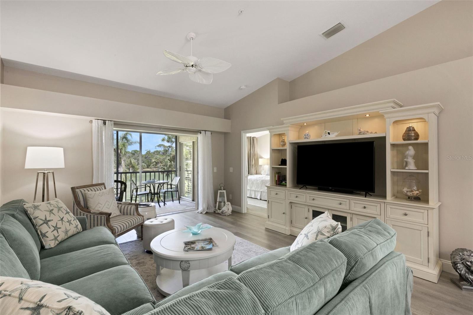 Image 21 of 92 For 8921 Veranda Way 325