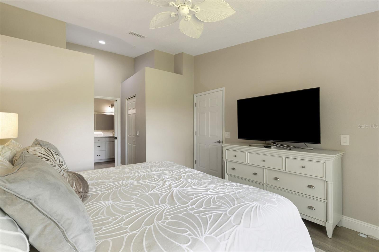 Image 36 of 92 For 8921 Veranda Way 325