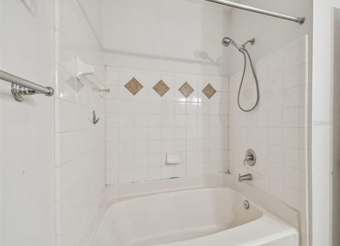 Image 11 of 21 For 4207 Dale Mabry Highway 2309