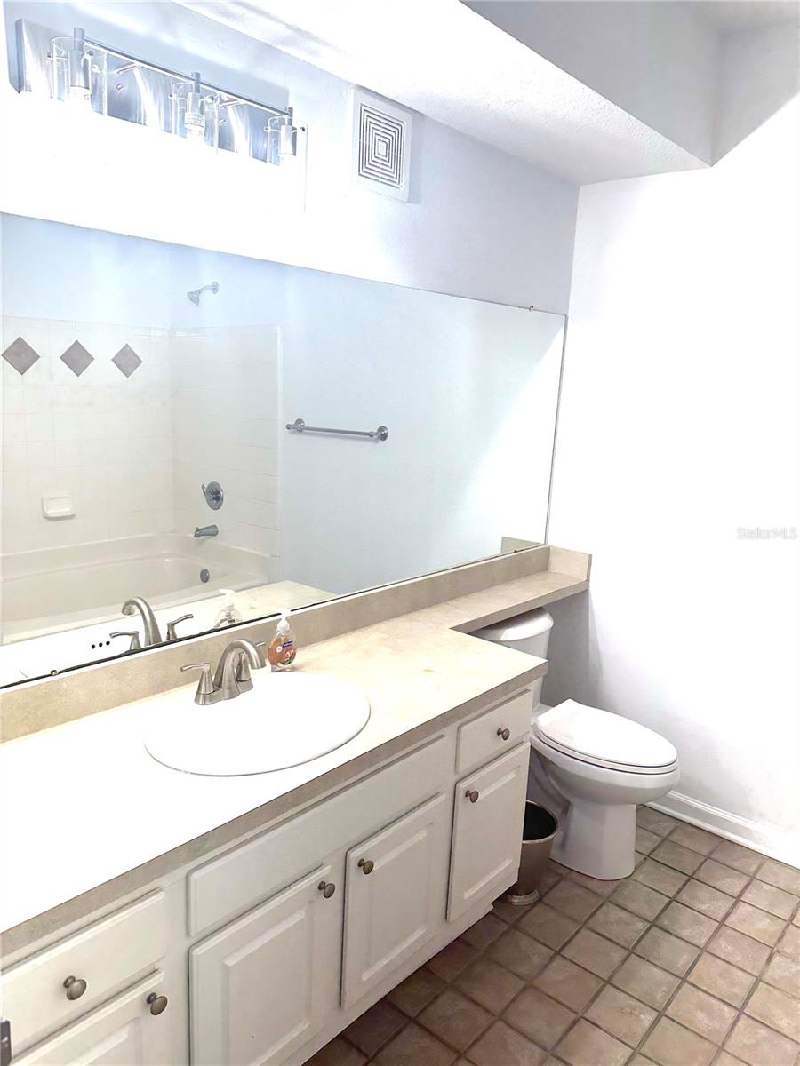 Image 12 of 21 For 4207 Dale Mabry Highway 2309