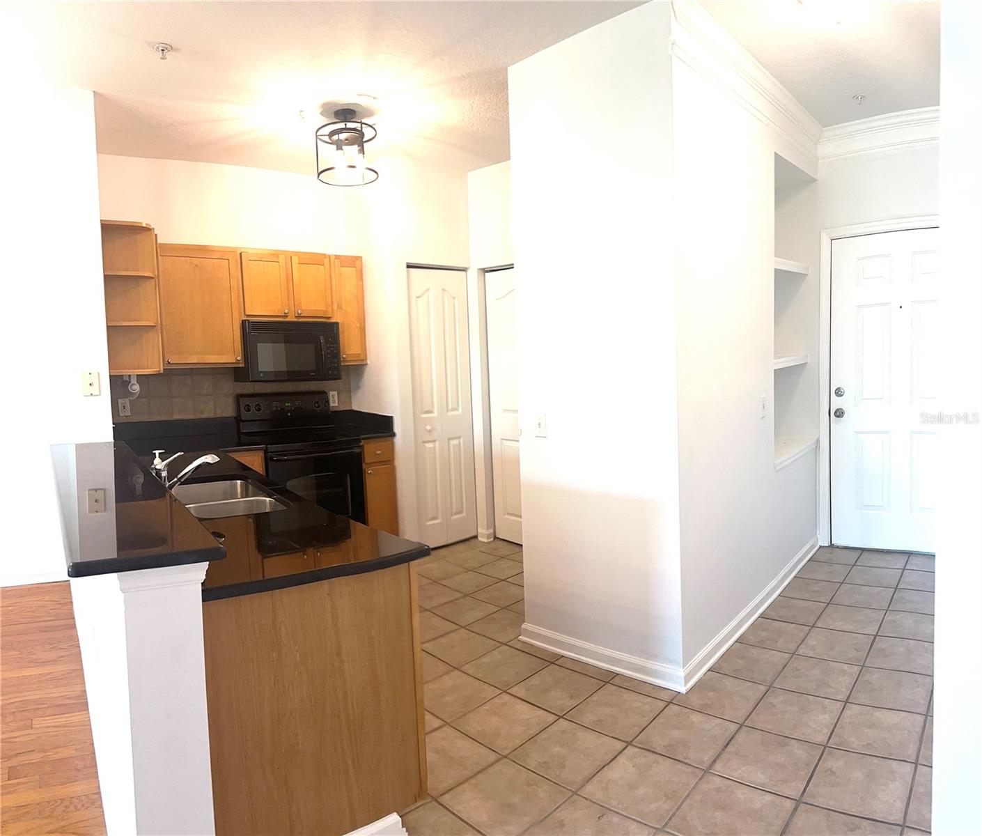 Image 2 of 21 For 4207 Dale Mabry Highway 2309
